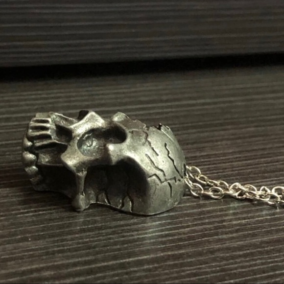 “Shattered Skull” Broken Half Gunmetal Steel Goth Punk Halloween Unisex Necklace - Picture 8 of 16